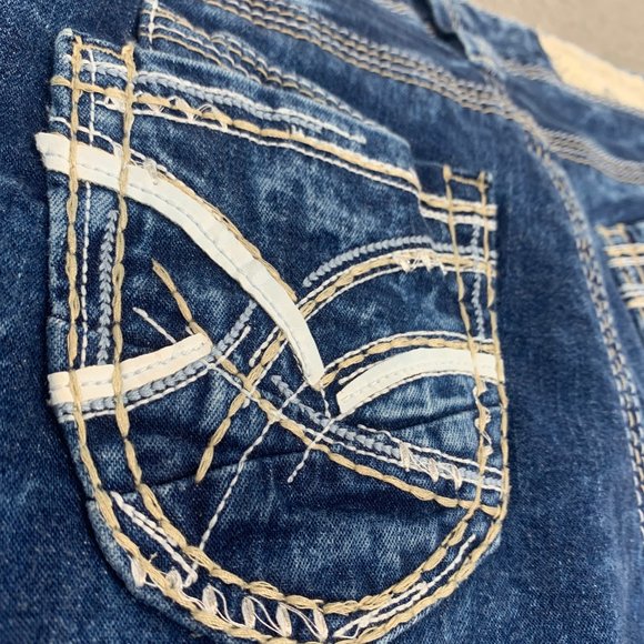 Amethyst Jean Blue Denim Shorts Low Rise Cuffed‎ Acid Washed 98% Cotton Size 3 - Picture 11 of 16